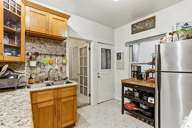 $779,000 | 2320 F Street, Sacramento, CA 95816