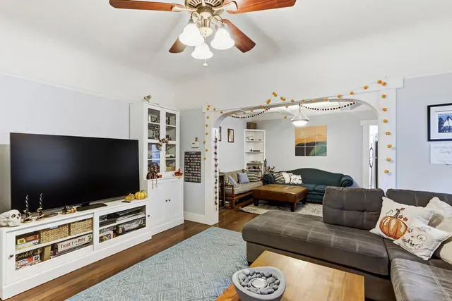 $779,000 | 2320 F Street, Sacramento, CA 95816