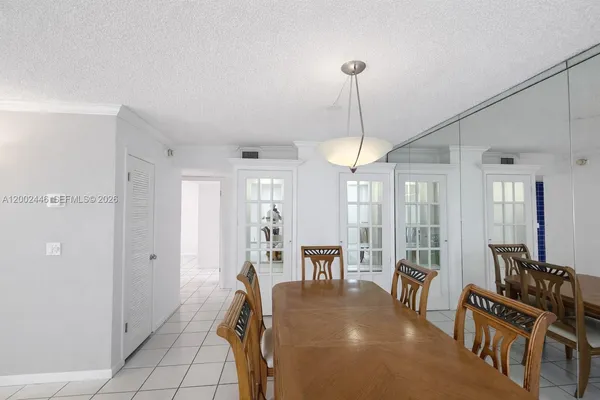 $775,000 | 77 Crandon Boulevard, Unit 3C, Key Biscayne, FL 33149