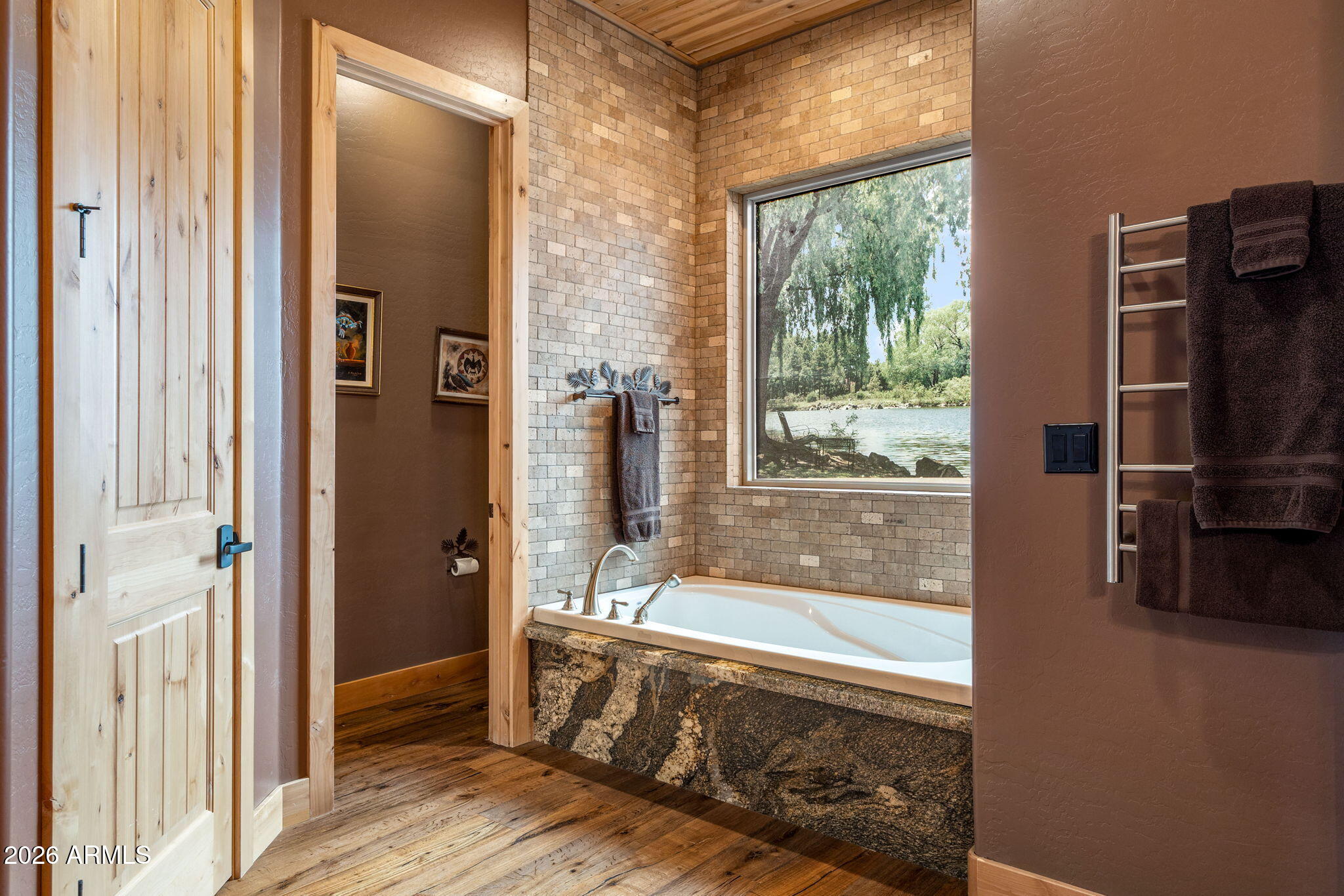 758 Southlake Road Lakeside, AZ 85929 - Photo 31 of 95 27 PRIMARY TUB