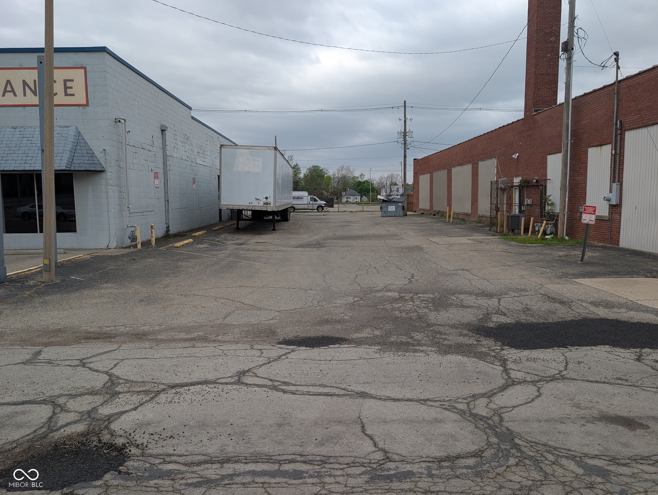 627 Meridian Street Anderson, IN 46016 - Photo 3 of 16