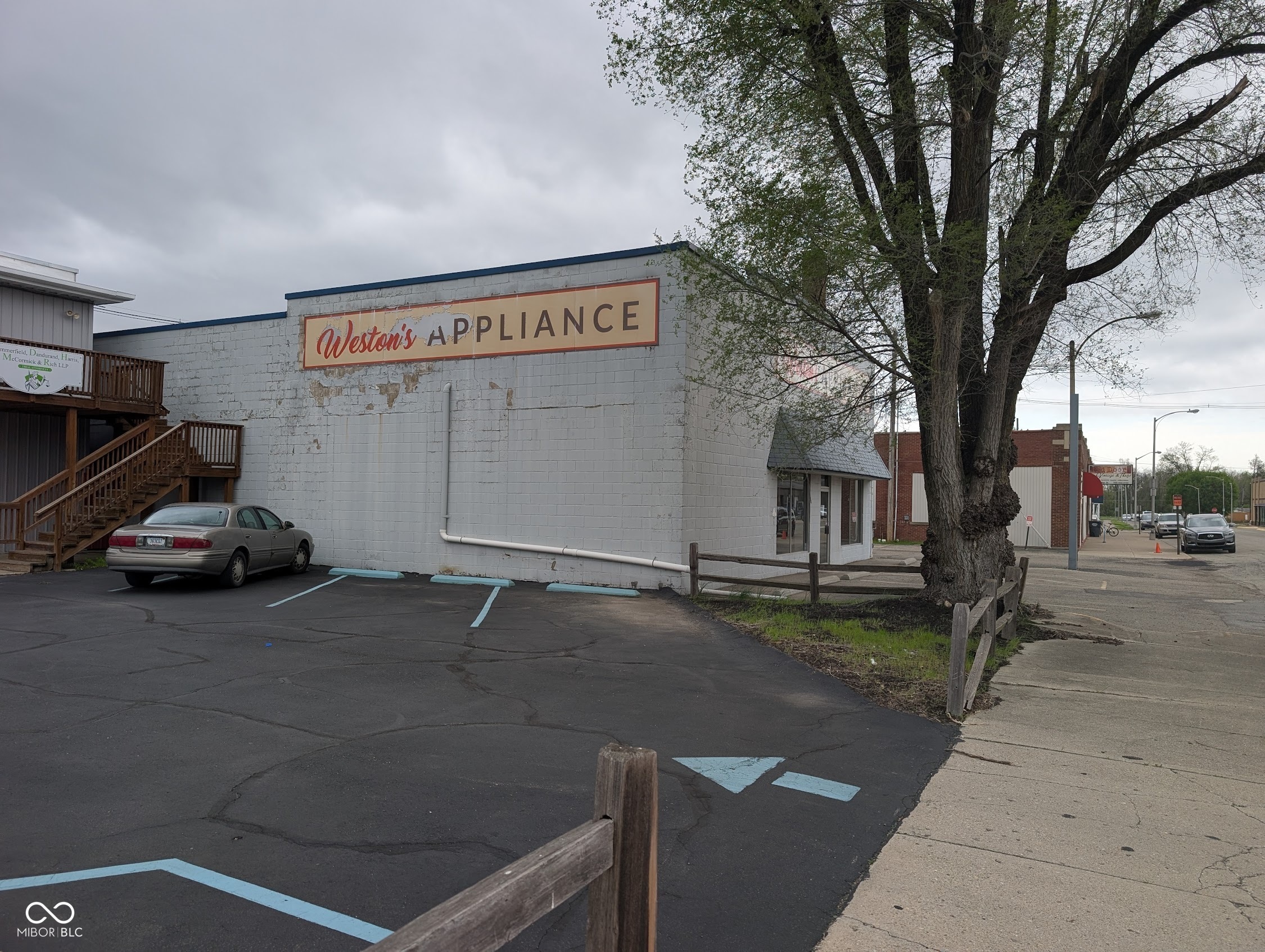 627 Meridian Street Anderson, IN 46016 - Photo 5 of 16