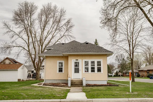 $249,900 | 612 West Brooks Street, Arlington, MN 55307