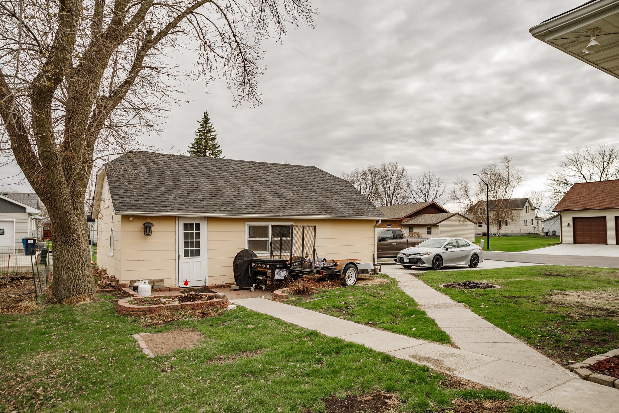 612 West Brooks Street Arlington, MN 55307 - Photo 30 of 35