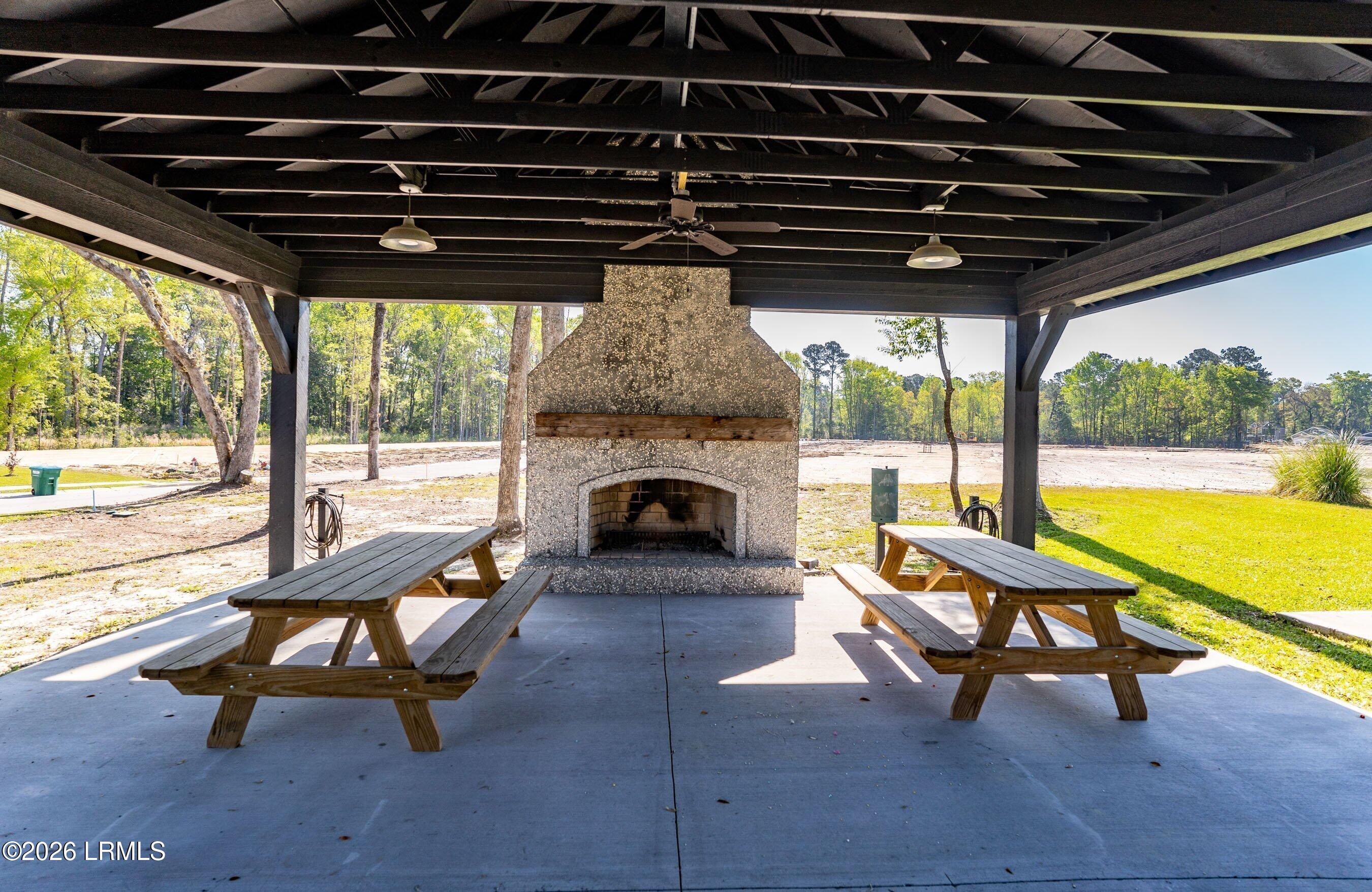 85 Chestnut Street Beaufort, SC 29906 - Photo 43 of 48 AMENITIES (5)