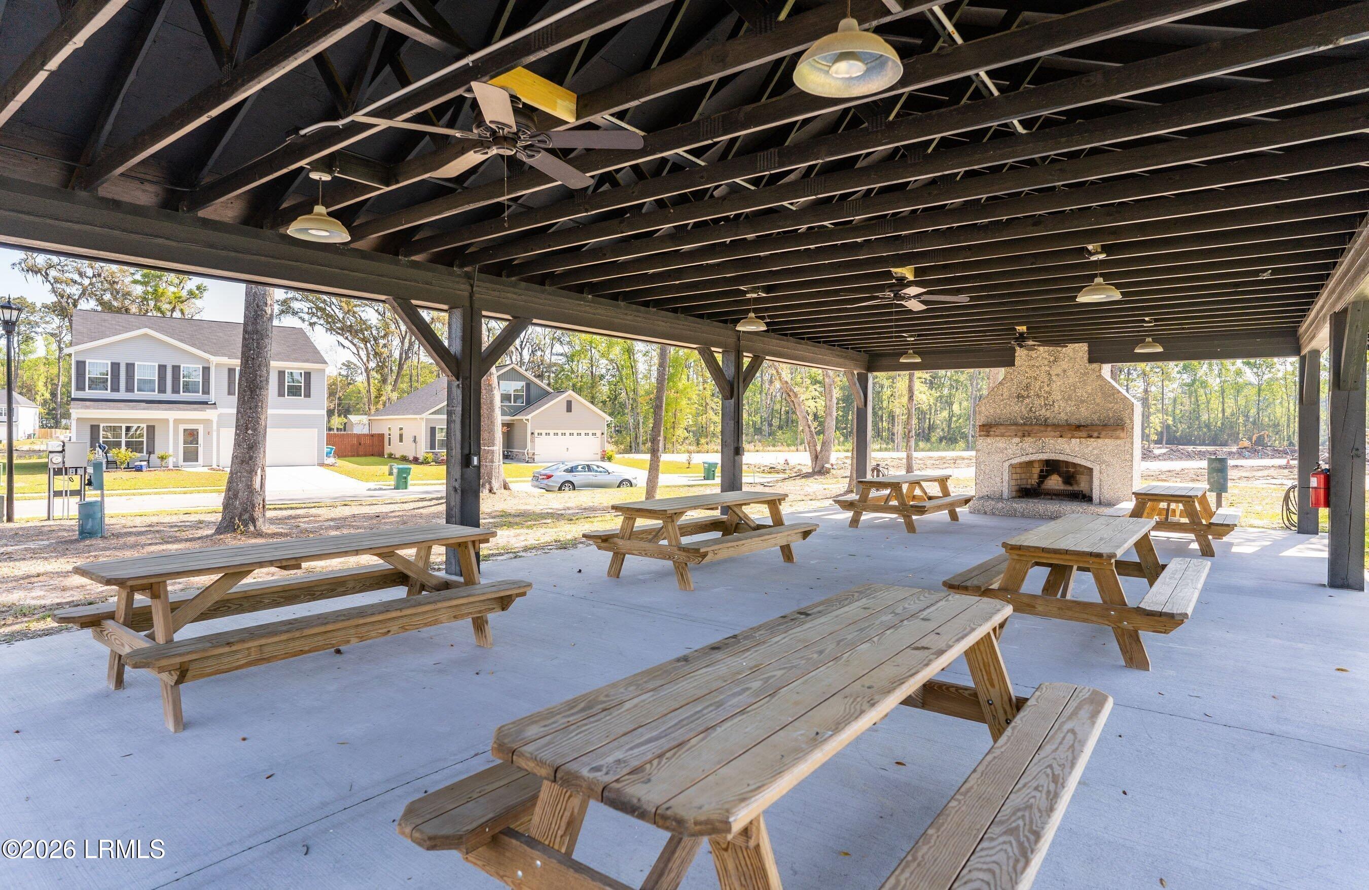 85 Chestnut Street Beaufort, SC 29906 - Photo 46 of 48 AMENITIES