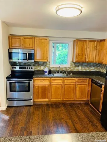 $2,950 | 2357 Garfield Street, North Bellmore, NY 11710
