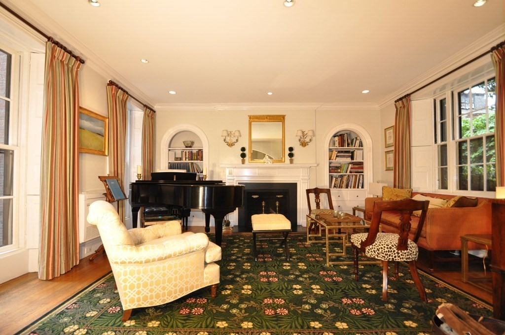 4 Acorn Street Boston, MA 02108 - Photo 4 of 12