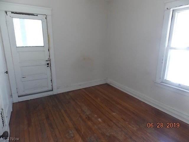 924 Nathaniel Road Cleveland, OH 44110 - Photo 5 of 22