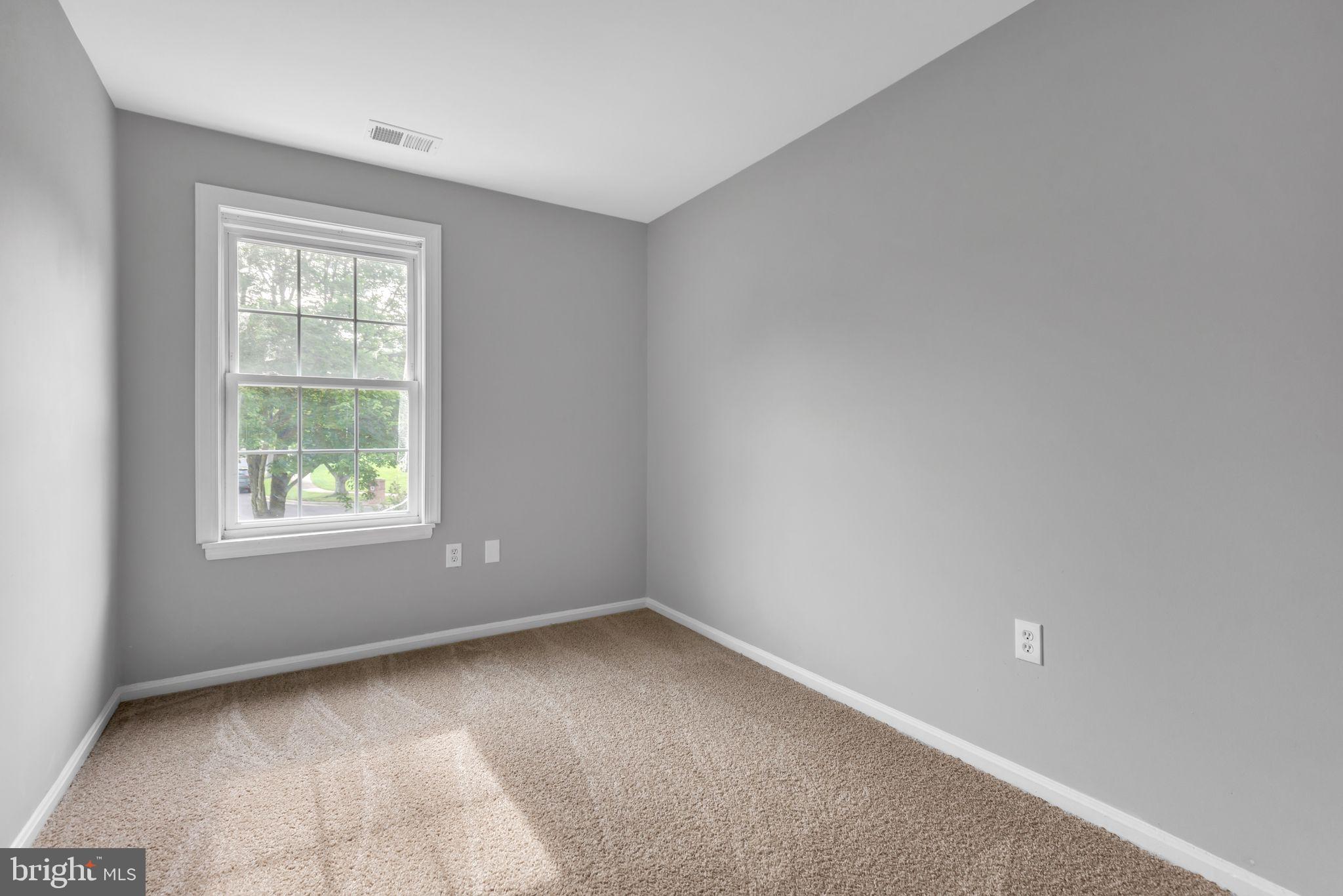 7400 Jaffrey Road Fort Washington, MD 20744 - Photo 26 of 31 an empty room with windows