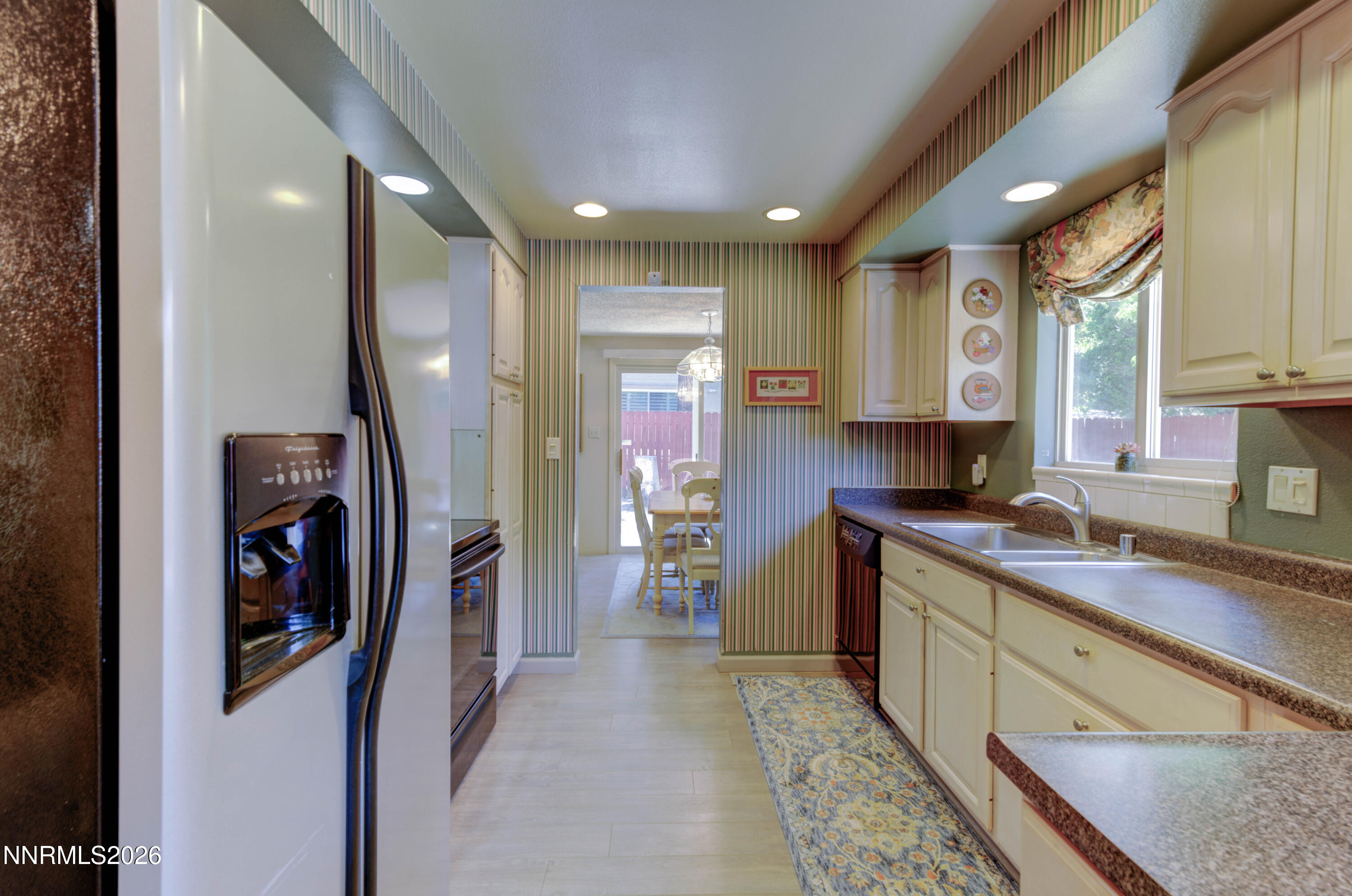 2885 Knight Road Reno, NV 89509 - Photo 3 of 24 interior (2 of 14)