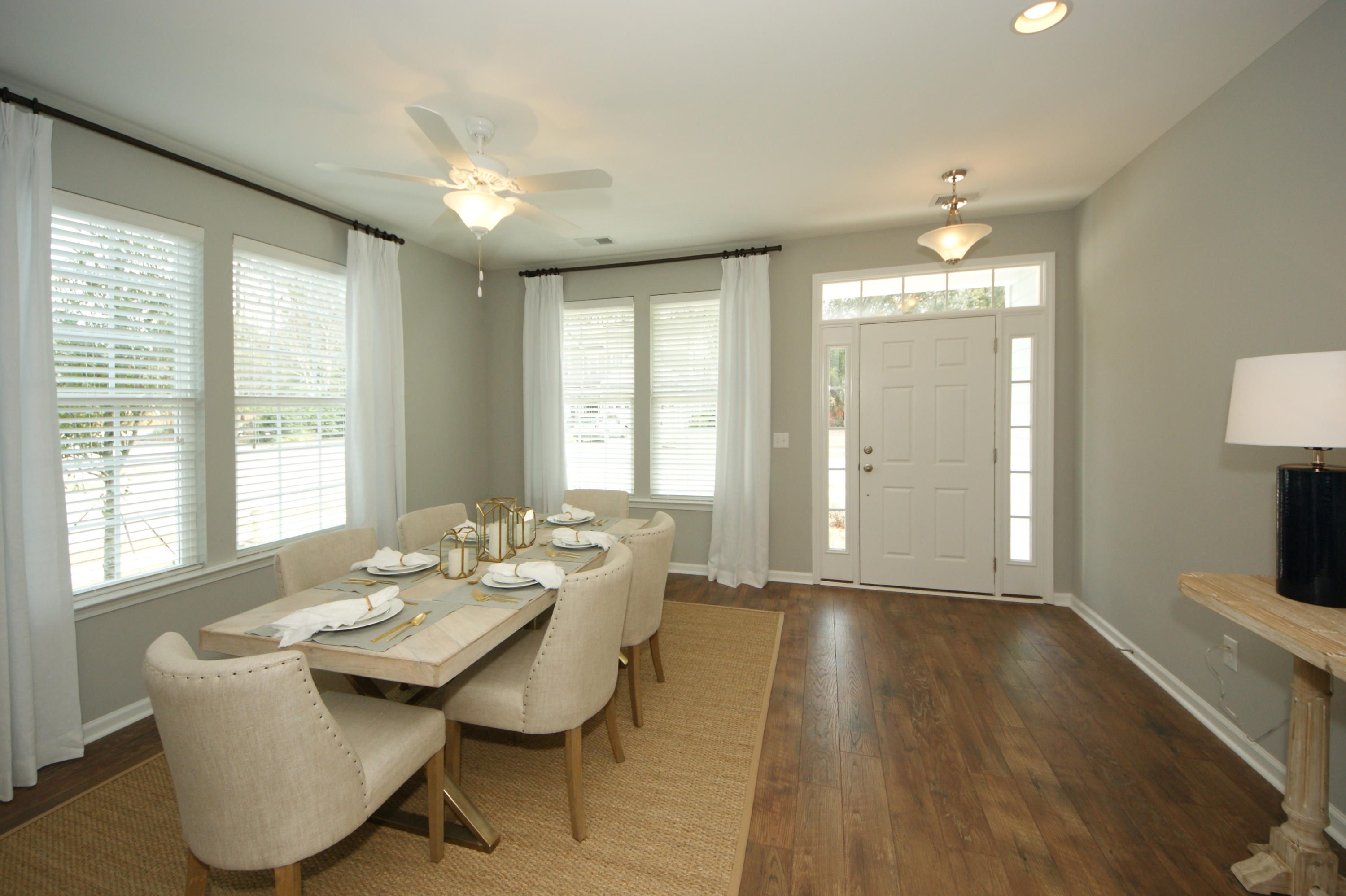 156 Ashley Bluffs Road Summerville, SC 29485 - Photo 4 of 26 Entry