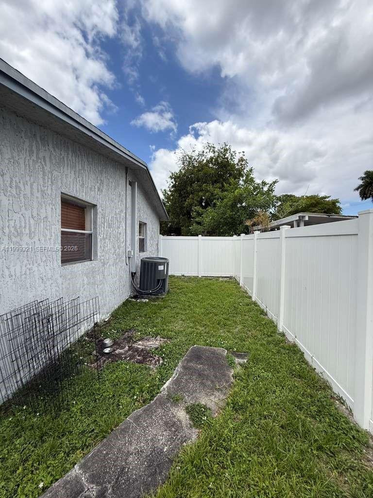 6708 Raleigh Street Hollywood, FL 33024 - Photo 13 of 36