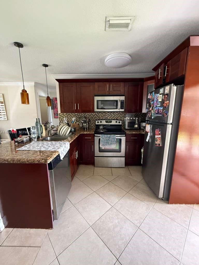 6708 Raleigh Street Hollywood, FL 33024 - Photo 18 of 36