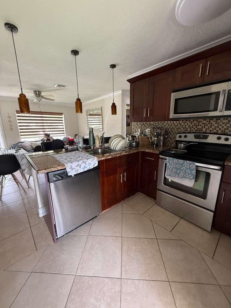 6708 Raleigh Street Hollywood, FL 33024 - Photo 19 of 36