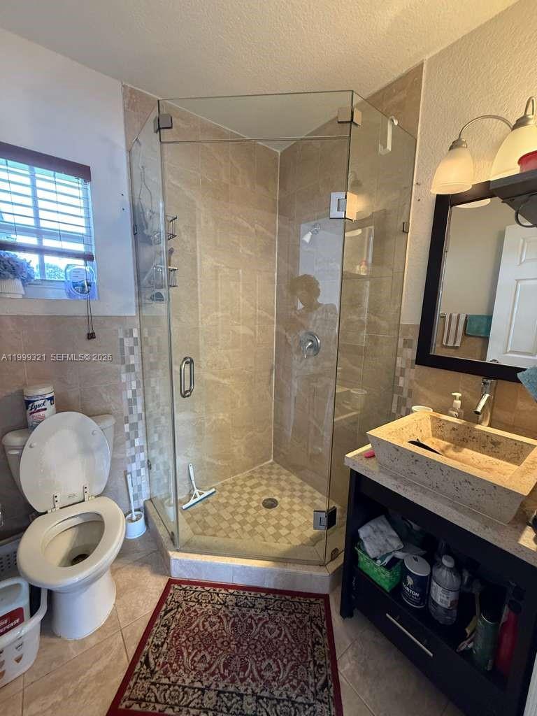 6708 Raleigh Street Hollywood, FL 33024 - Photo 5 of 36