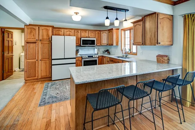 $548,000 | 1275 McMahon Drive, Sun Prairie, WI 53590