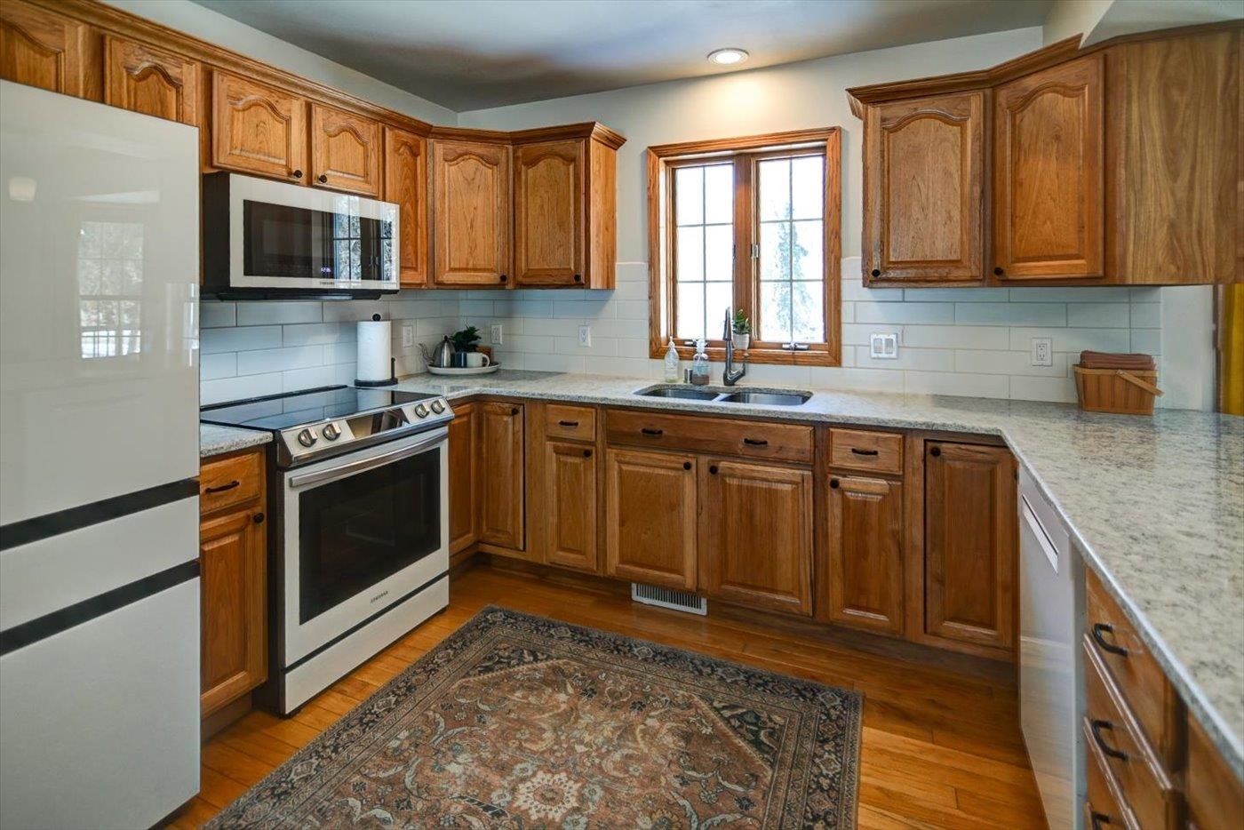 1275 McMahon Drive Sun Prairie, WI 53590 - Photo 7 of 65