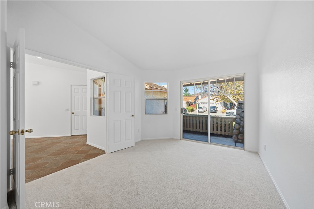 4875 Lake Shore Place Fallbrook, CA 92028 - Photo 18 of 31 an empty room with windows