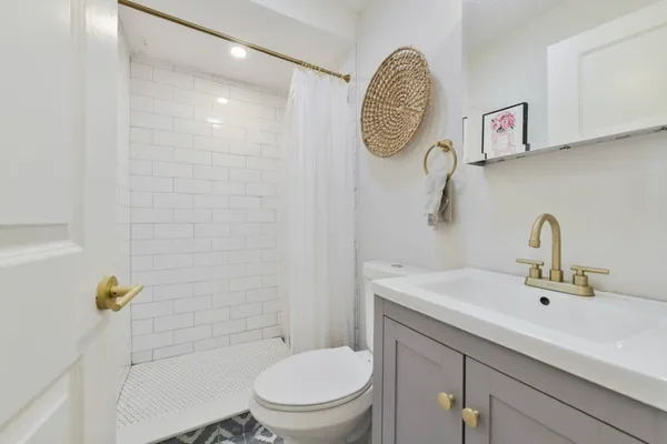 $6,600 | 893 East 4th Street, Unit 1, Boston, MA 02127