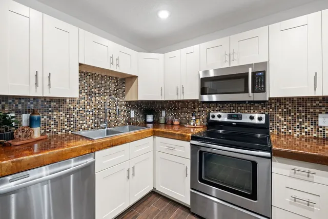 $2,375 | 1101 Shoal Creek Boulevard, Unit 14, Austin, TX 78701