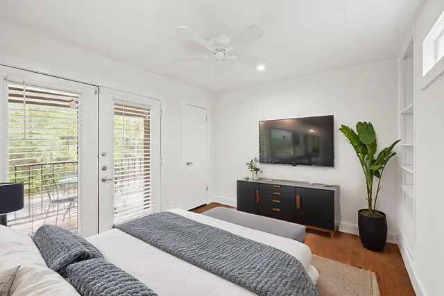 $2,375 | 1101 Shoal Creek Boulevard, Unit 14, Austin, TX 78701