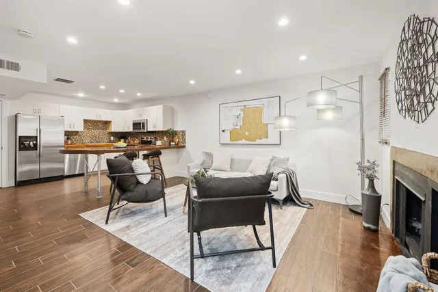 $2,375 | 1101 Shoal Creek Boulevard, Unit 14, Austin, TX 78701