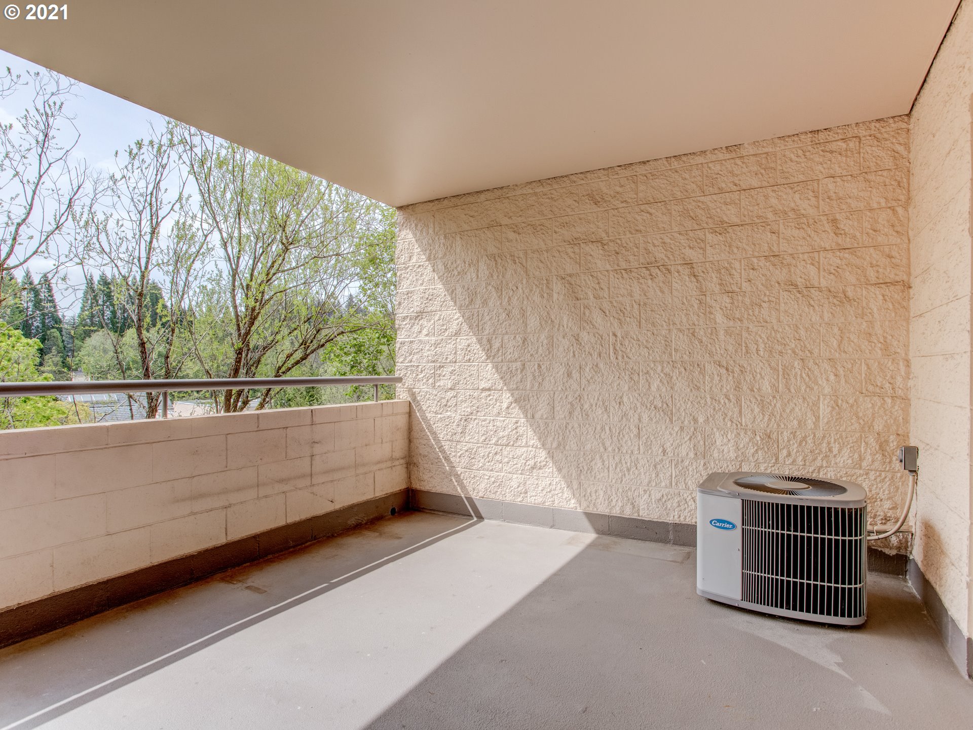6685 West Burnside Road, Unit 323 Portland, OR 97225 - Photo 14 of 29 Gallery Image 14