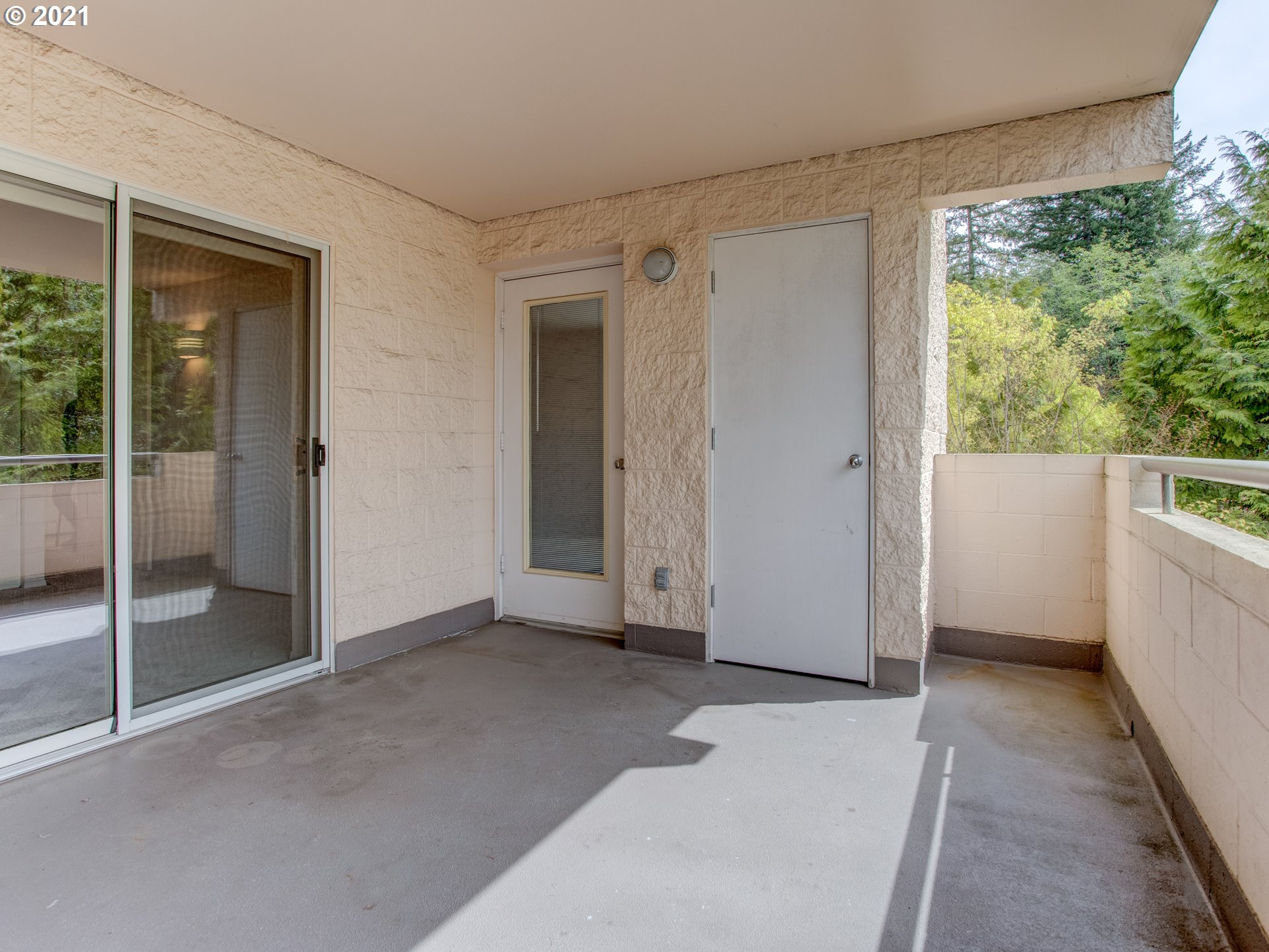 6685 West Burnside Road, Unit 323 Portland, OR 97225 - Photo 15 of 29 Gallery Image 15