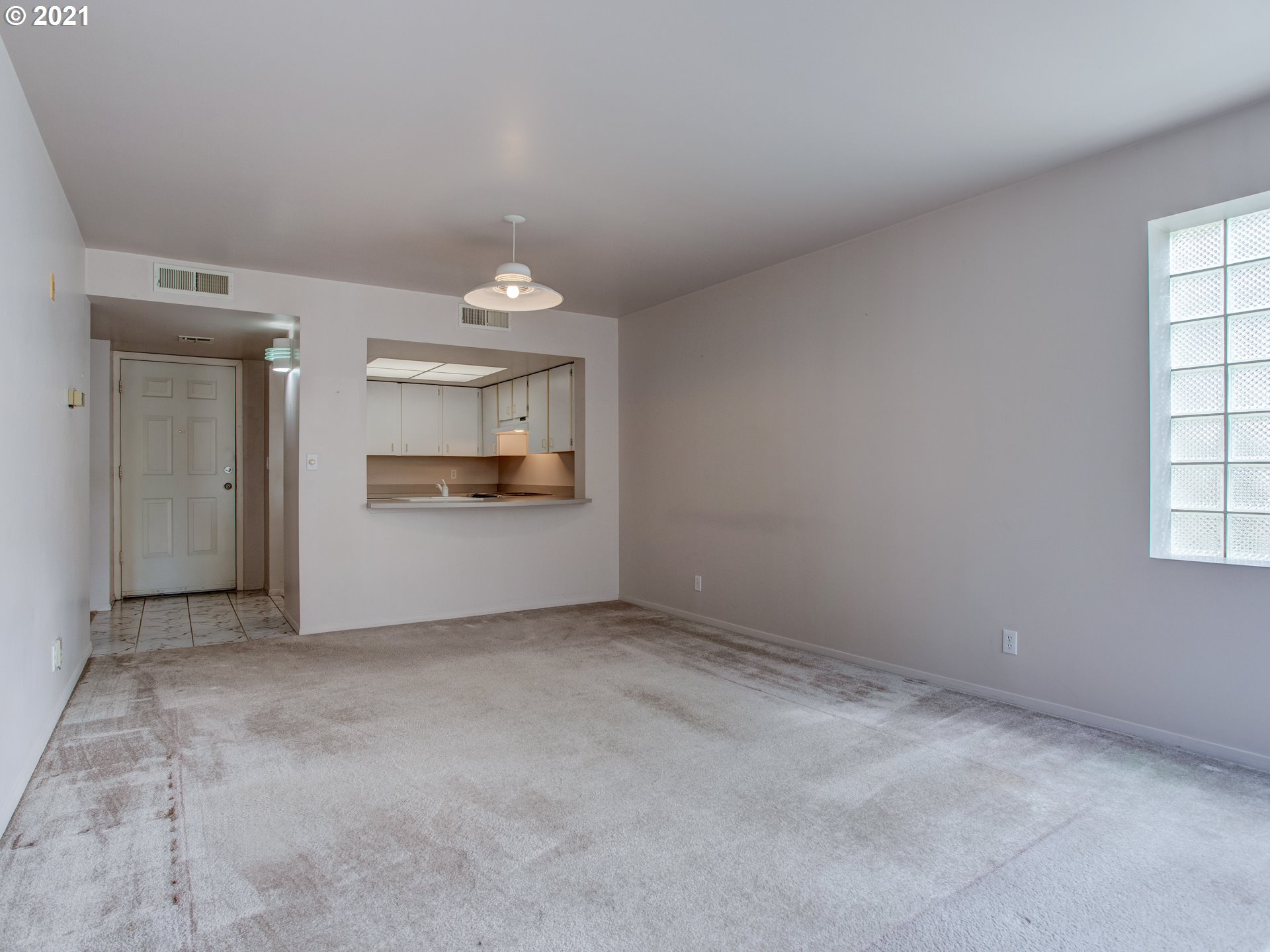 6685 West Burnside Road, Unit 323 Portland, OR 97225 - Photo 6 of 29 Gallery Image 6