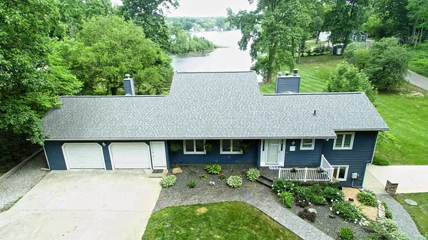 $899,900 | 12111 South Sherman Lake Drive, Augusta, MI 49012