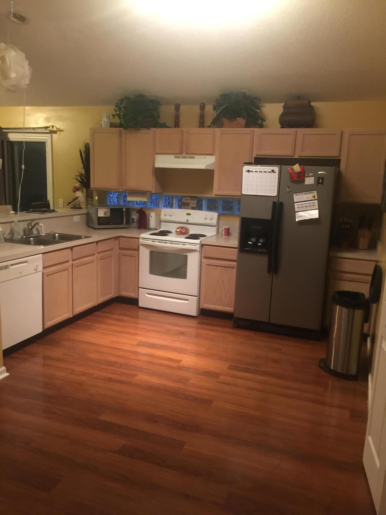 9315 Ribault Avenue Jacksonville, FL 32208 - Photo 8 of 12 IMG_1246