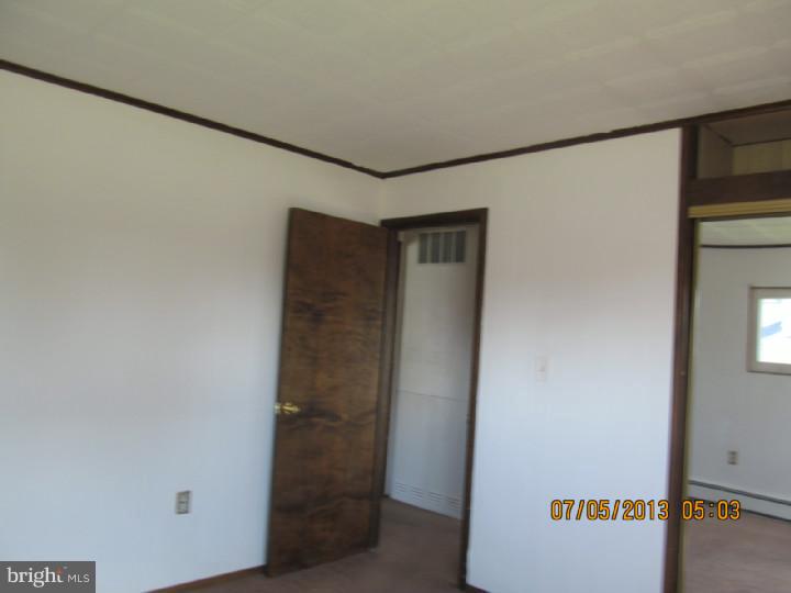 30 Harrow Road Levittown, PA 19056 - Photo 11 of 22 Gallery Image 11