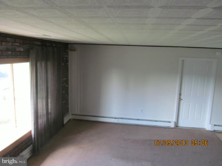 30 Harrow Road Levittown, PA 19056 - Photo 21 of 22 Gallery Image 21