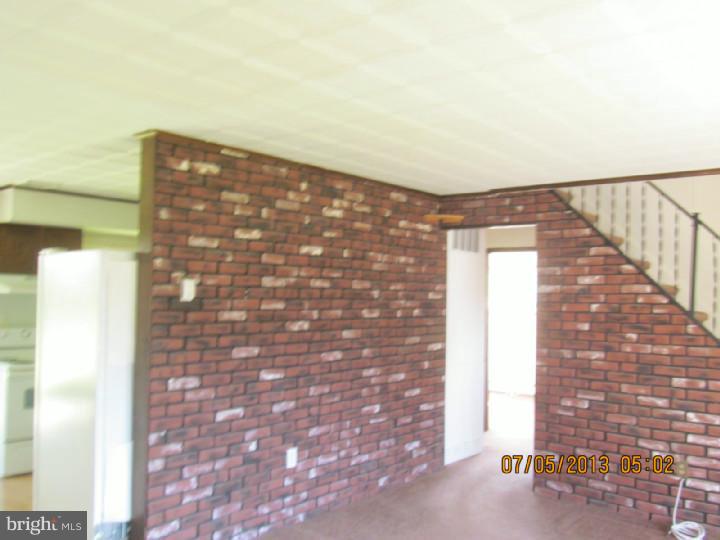 30 Harrow Road Levittown, PA 19056 - Photo 6 of 22 Gallery Image 6