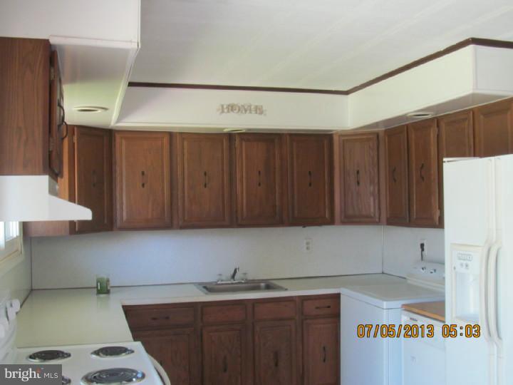 30 Harrow Road Levittown, PA 19056 - Photo 8 of 22 Gallery Image 8