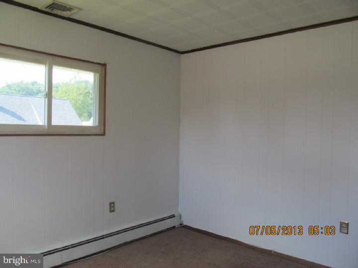 30 Harrow Road Levittown, PA 19056 - Photo 10 of 22 Gallery Image 10