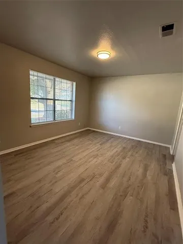 $1,650 | 1435 North Bluegrove Road, Lancaster, TX 75134