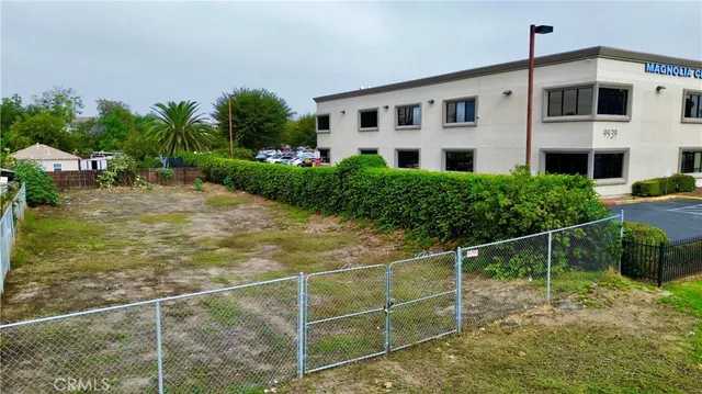 a house view with a garden space