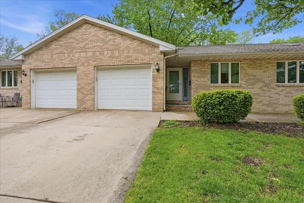 $210,000 | 500 C S 4th Street, Unit C, Fairbury, IL 61739