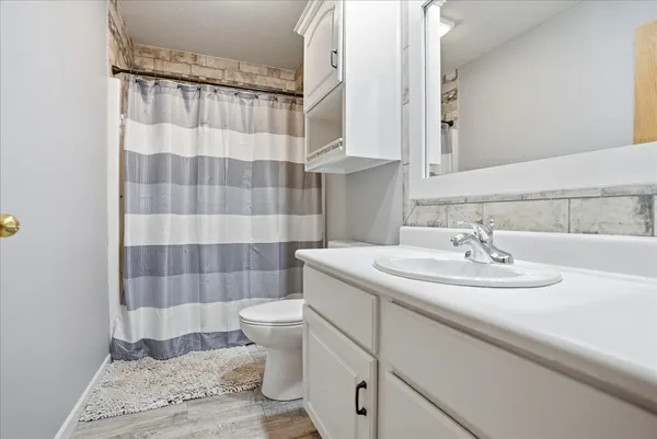 $210,000 | 500 C S 4th Street, Unit C, Fairbury, IL 61739