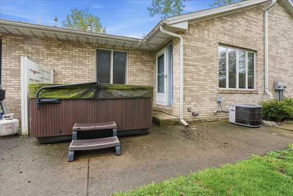 $210,000 | 500 C S 4th Street, Unit C, Fairbury, IL 61739