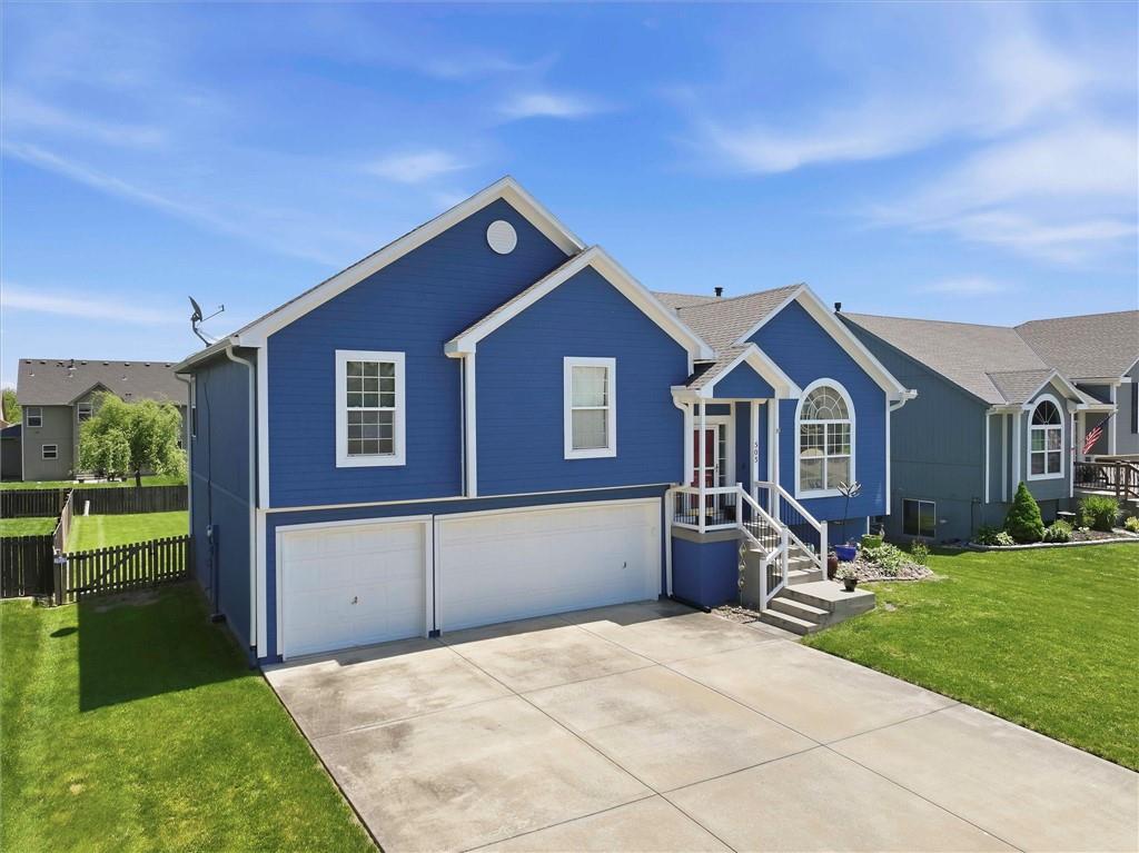 503 River Birch Road Raymore, MO 64083 - Photo 2 of 36