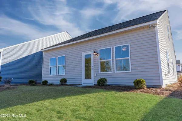 $371,820 | 127 West Farley Drive, Unit 86, Hampstead, NC 28443