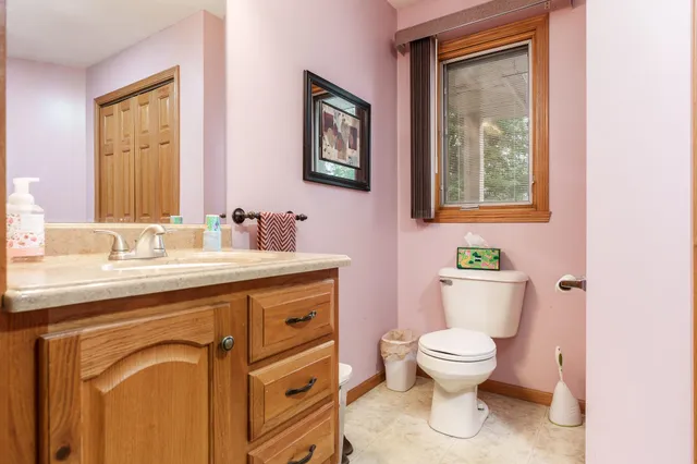 $424,700 | 5076 Oak Hill Road, Rockford, IL 61109