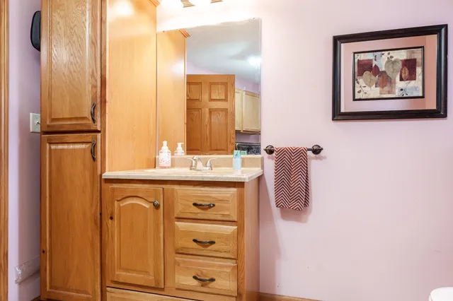 $424,700 | 5076 Oak Hill Road, Rockford, IL 61109