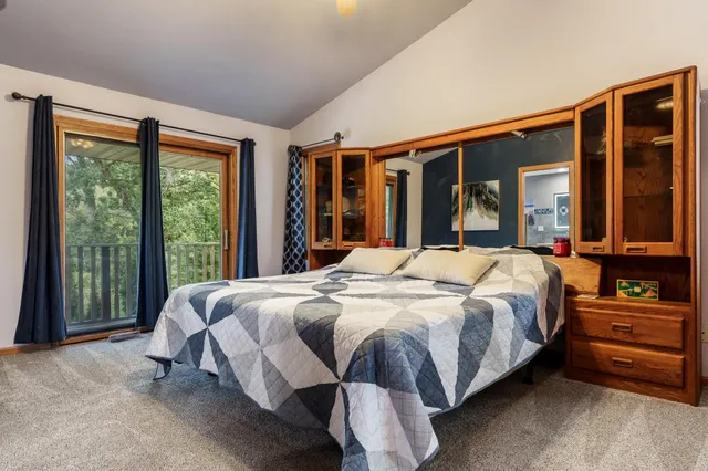 $424,700 | 5076 Oak Hill Road, Rockford, IL 61109