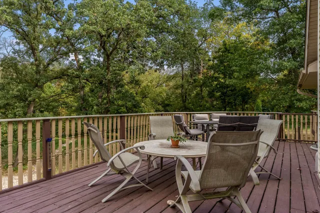 $424,700 | 5076 Oak Hill Road, Rockford, IL 61109