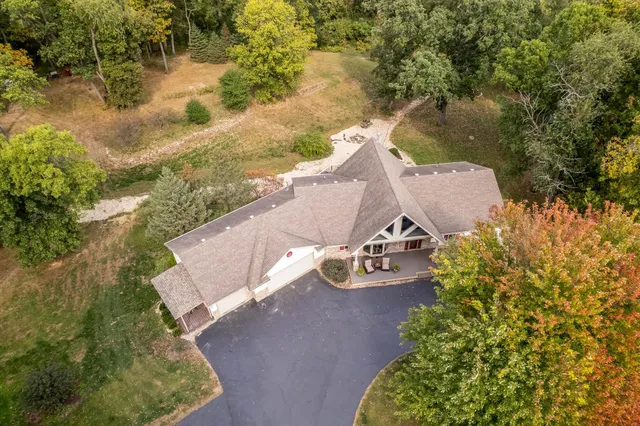 $424,700 | 5076 Oak Hill Road, Rockford, IL 61109