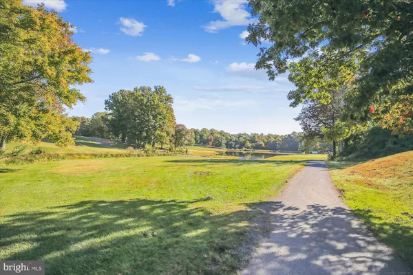 $2,295 | 12103 Greenway Court, Unit 201, Fairfax, VA 22033